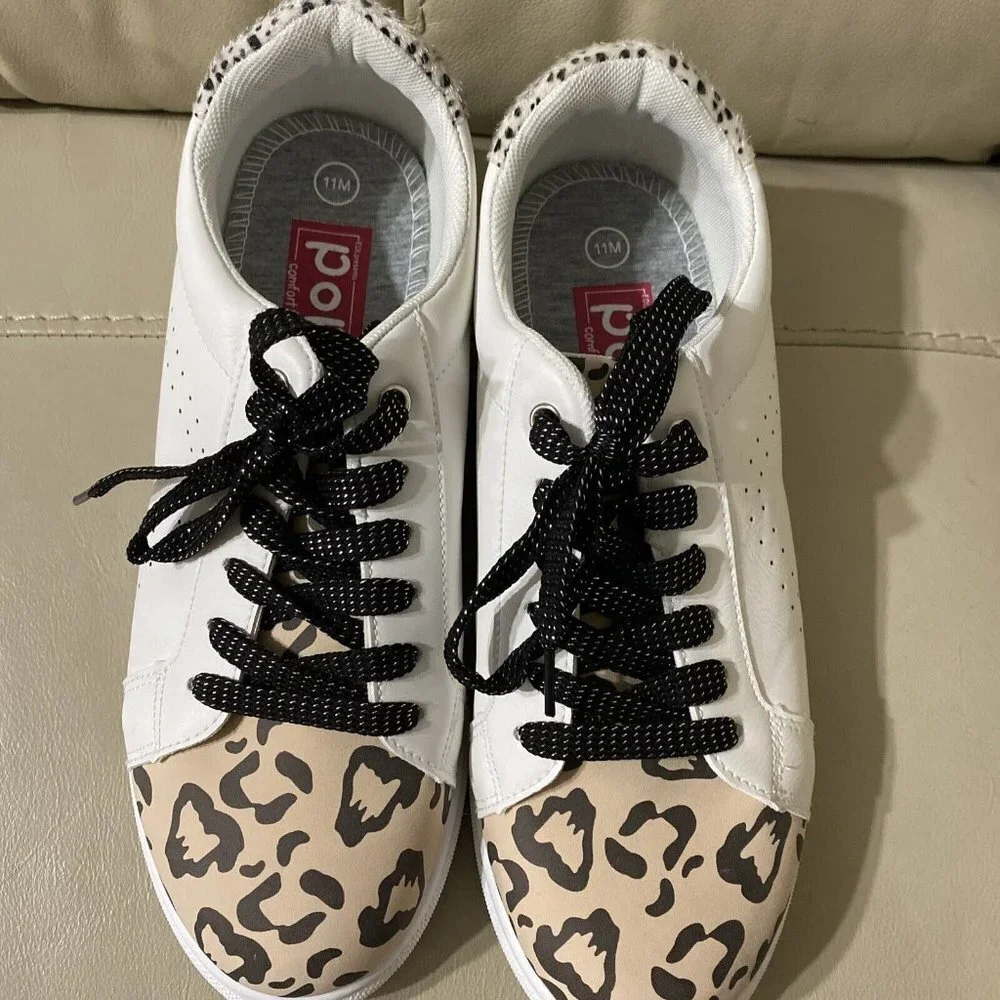 POP Comfort‎ Fit Women Lace up multicolored Cheetah White tennis shoes Sz 11 NOB